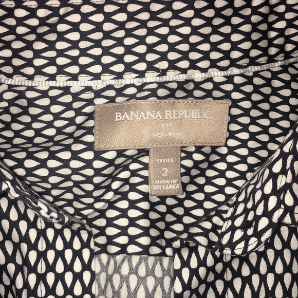 Banana Republic NO IRON-buttoned down blouse - Picture 2 of 4